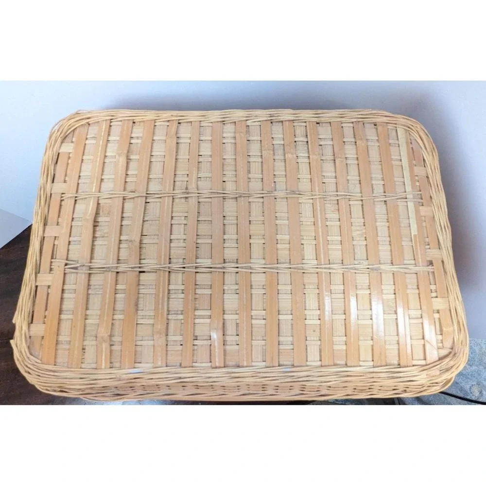 Vintage Woven Wicker Picnic Basket Hinged Lid Folding Handles Storage Tote Brown